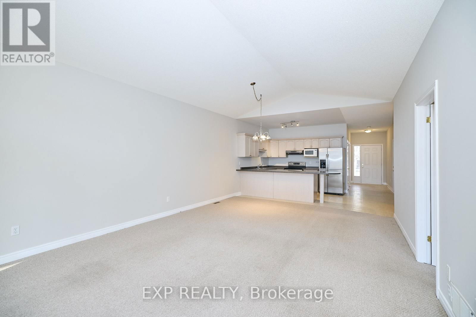 23 - 5595 DRUMMOND ROAD Image 10