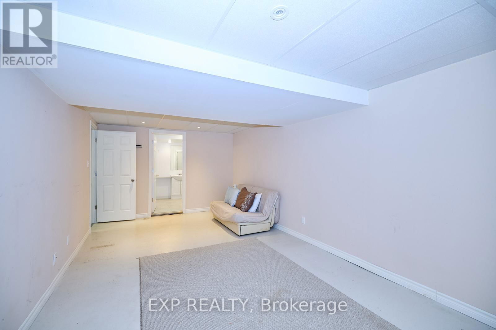 23 - 5595 DRUMMOND ROAD Image 19