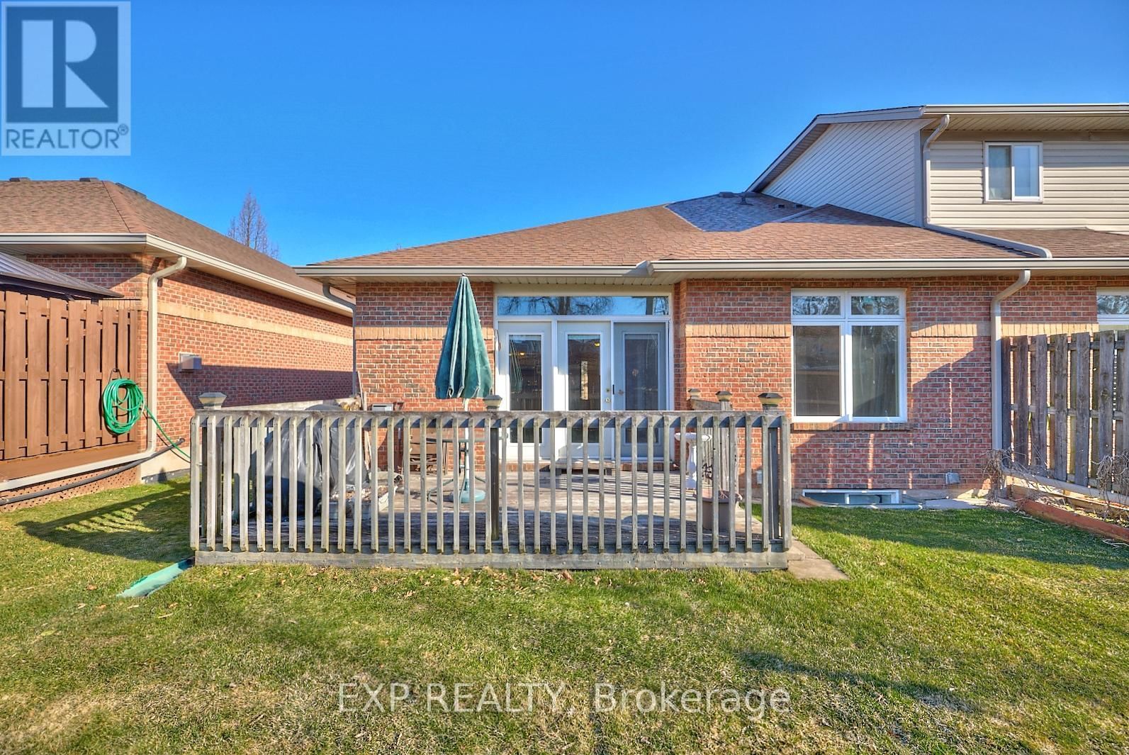 23 - 5595 DRUMMOND ROAD Image 22