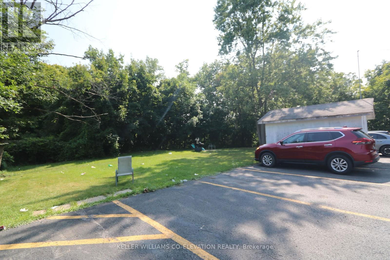 426 QUEENSTON STREET Image 11