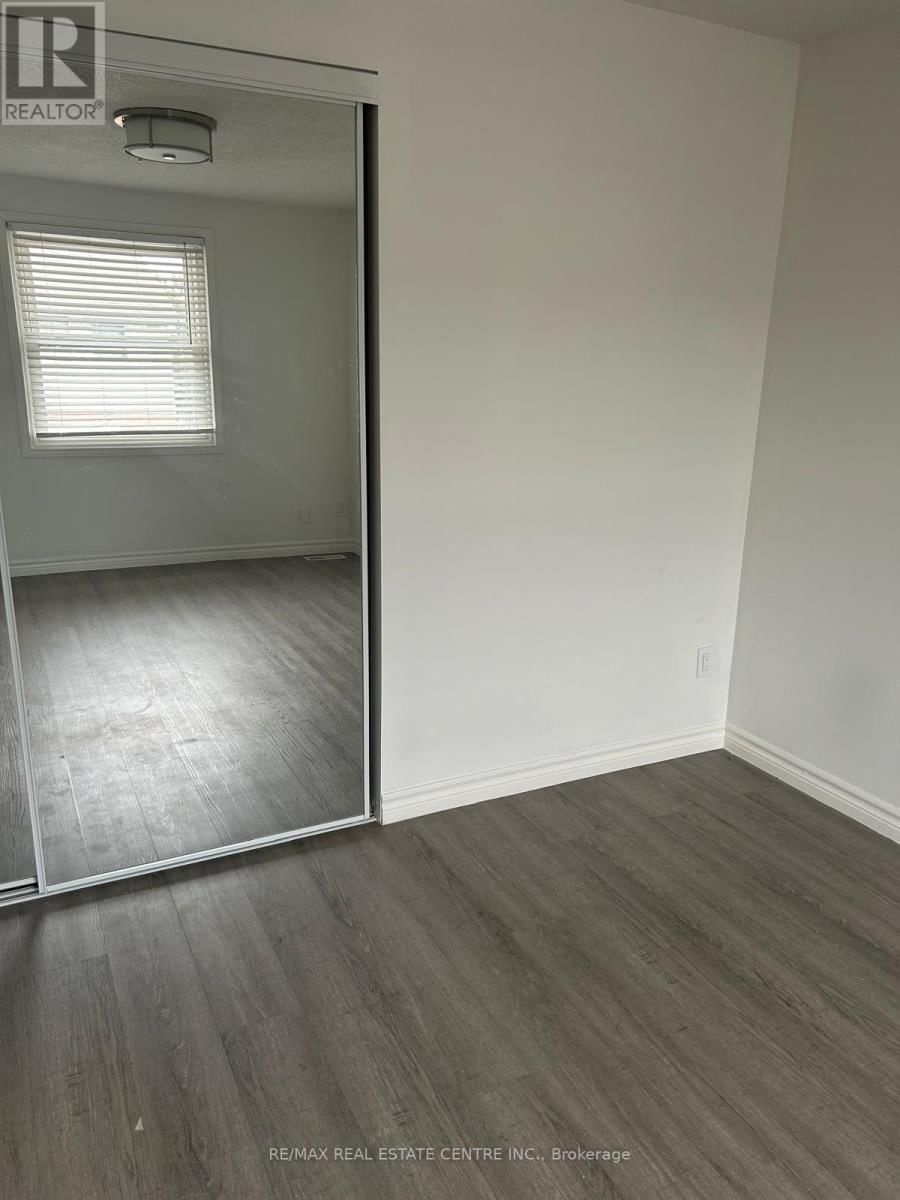 3 - 420 PIONEER DRIVE Image 13