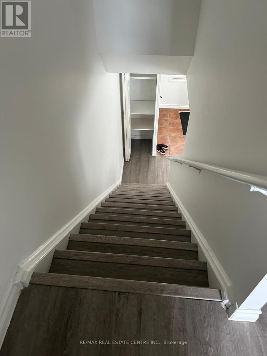 3 - 420 PIONEER DRIVE Image 15