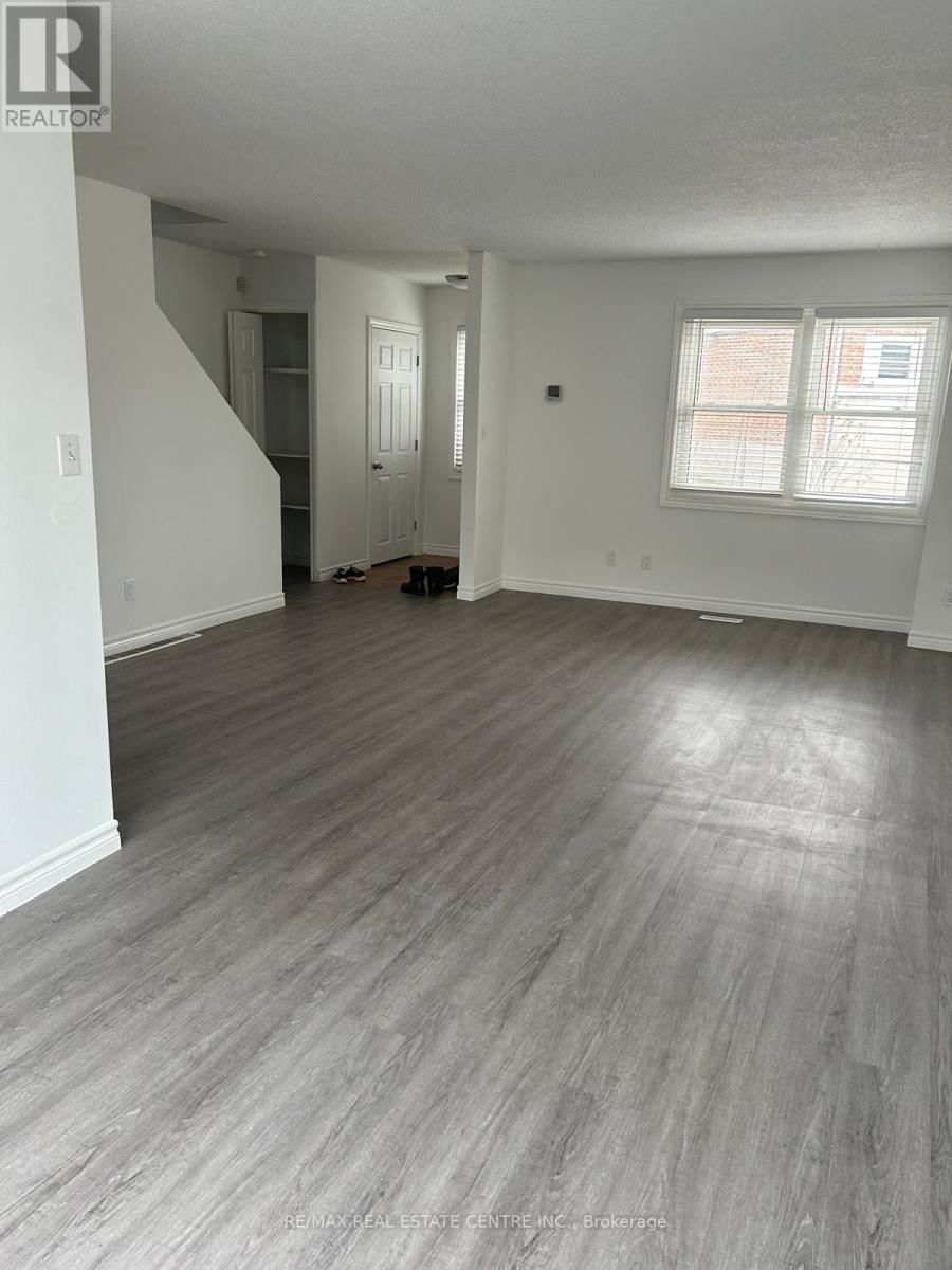 3 - 420 PIONEER DRIVE Image 7