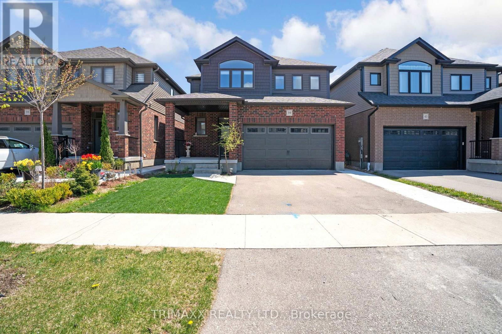 39 LOXLEIGH LANE Image 1