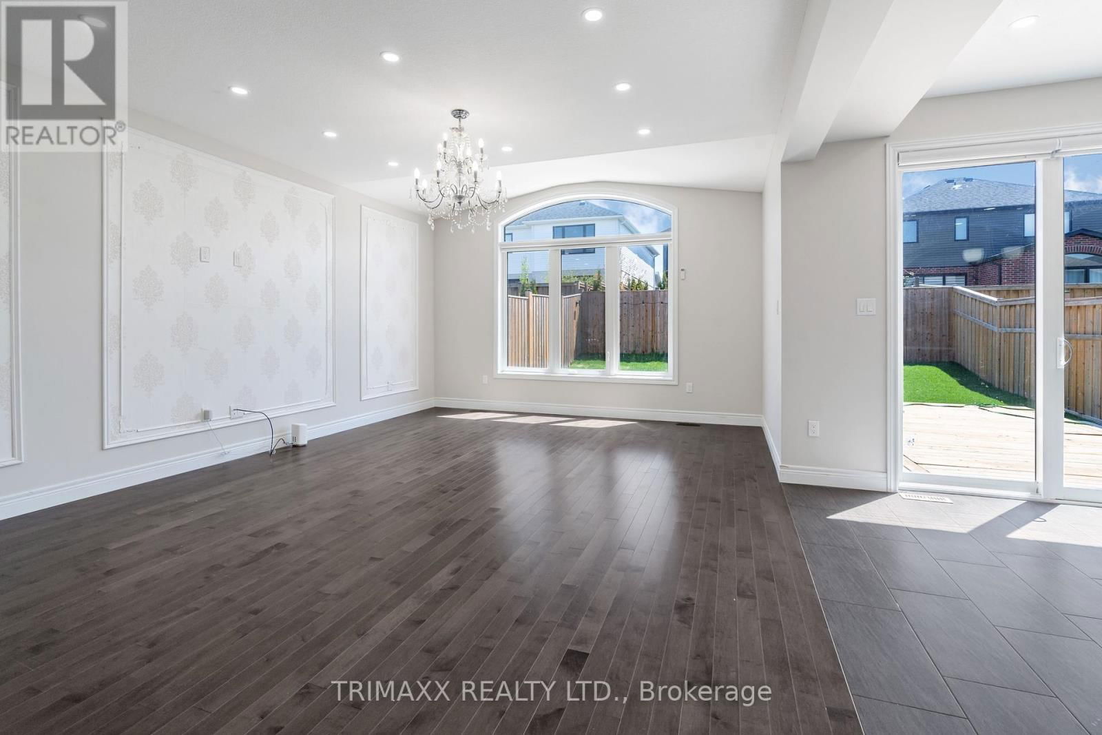 39 LOXLEIGH LANE Image 19