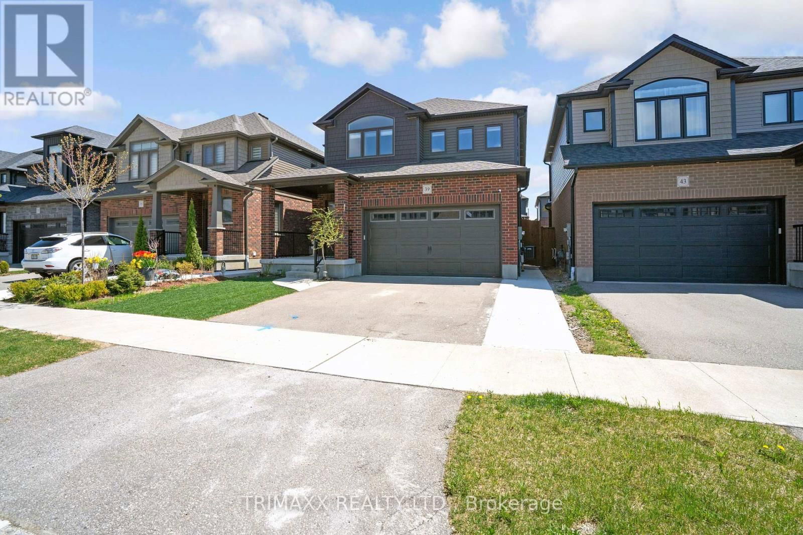 39 LOXLEIGH LANE Image 46
