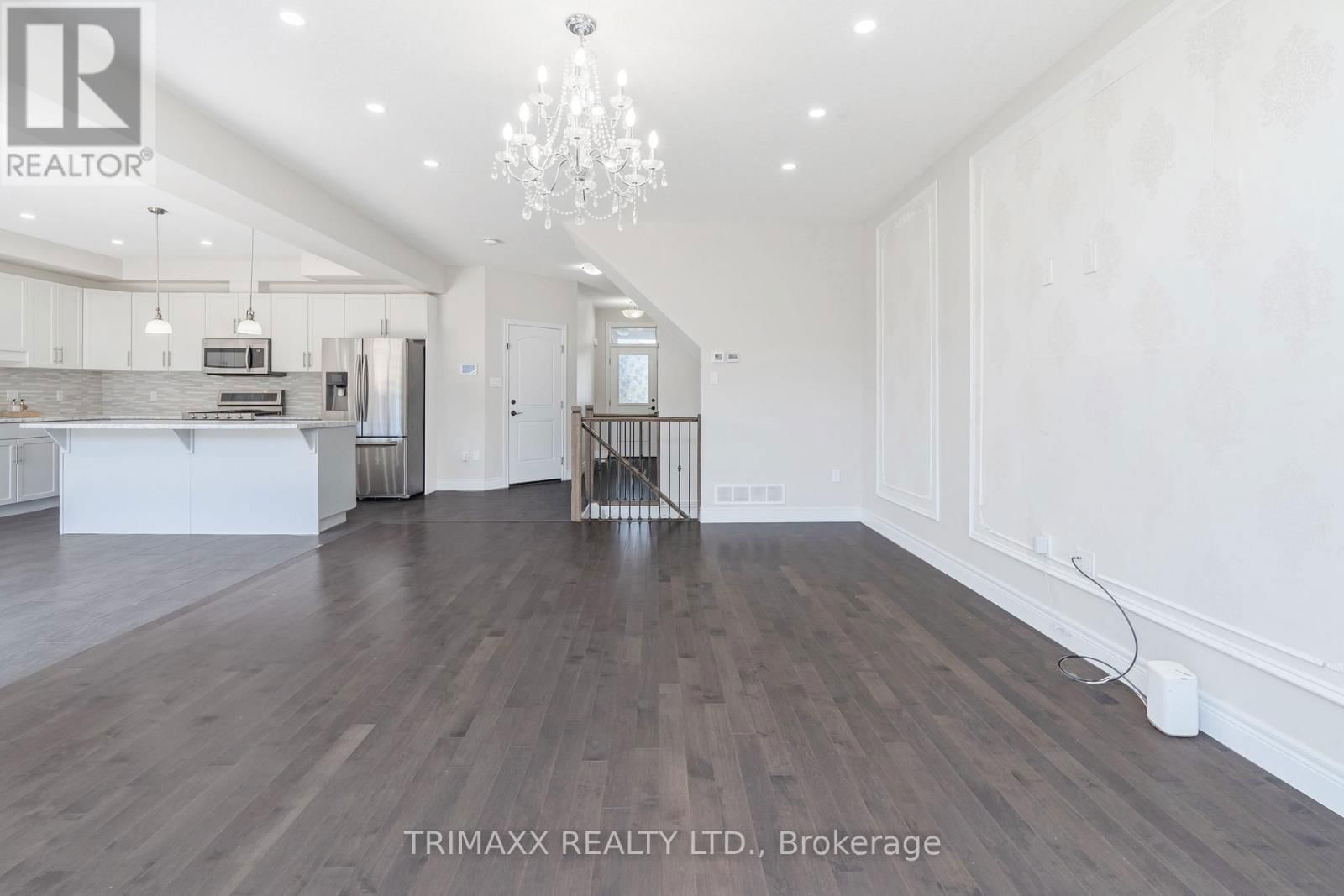 39 LOXLEIGH LANE Image 6