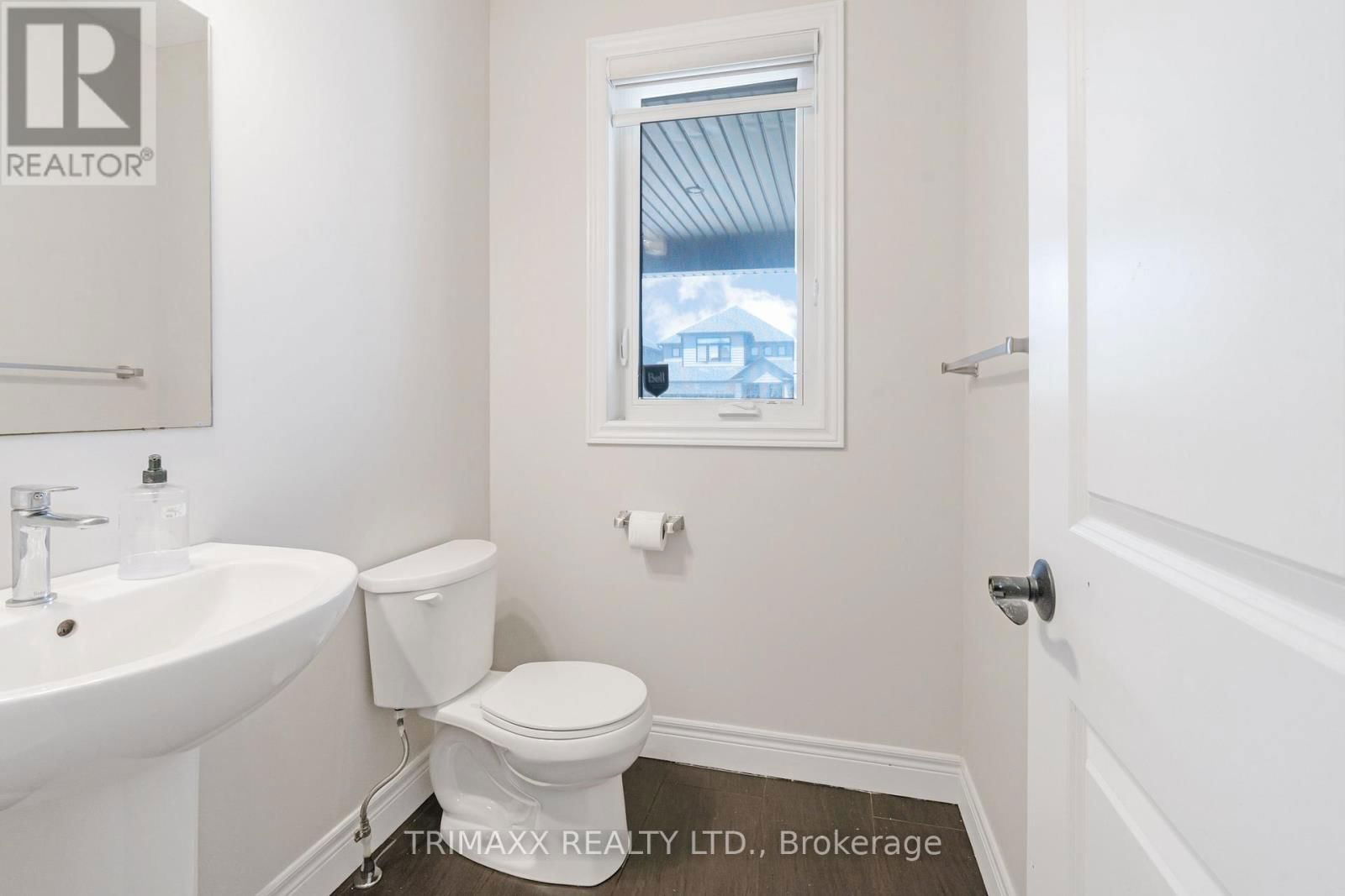 39 LOXLEIGH LANE Image 9