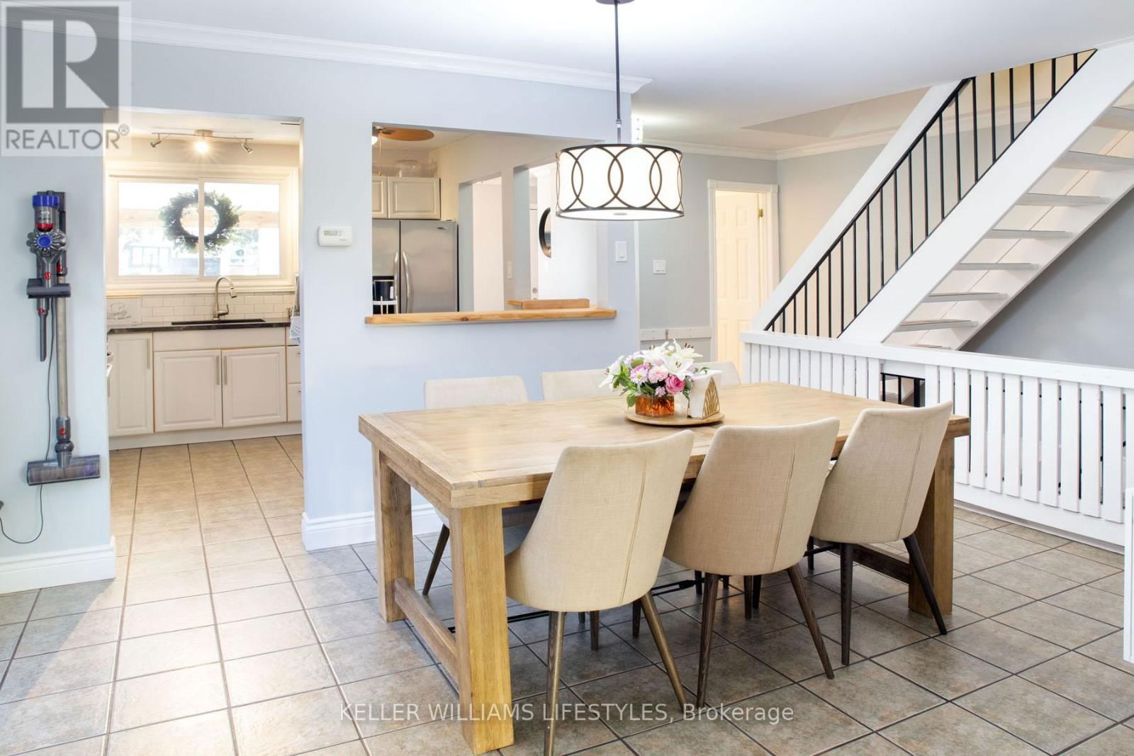 5 WINDING WOODS CRESCENT Image 14