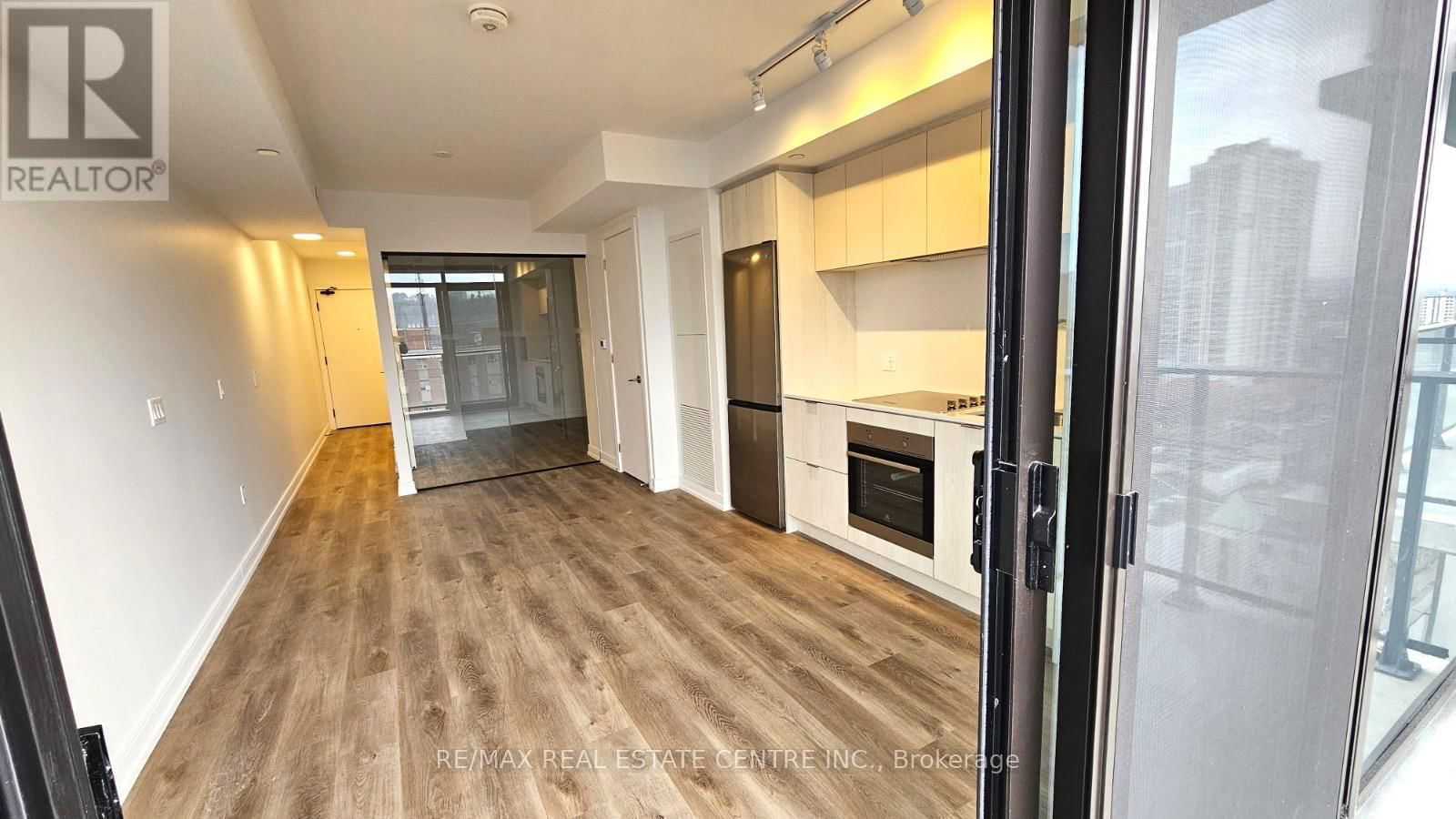 1302 - 1 JARVIS STREET Image 5