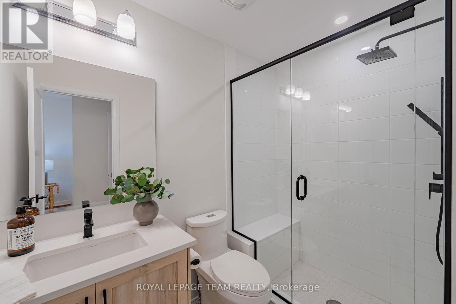 2055 WANDERER AVENUE Image 12