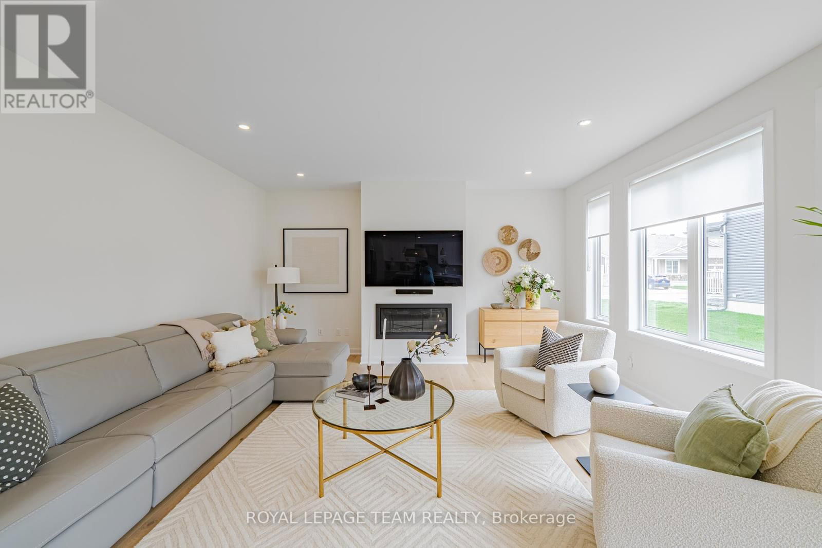 2055 WANDERER AVENUE Image 15