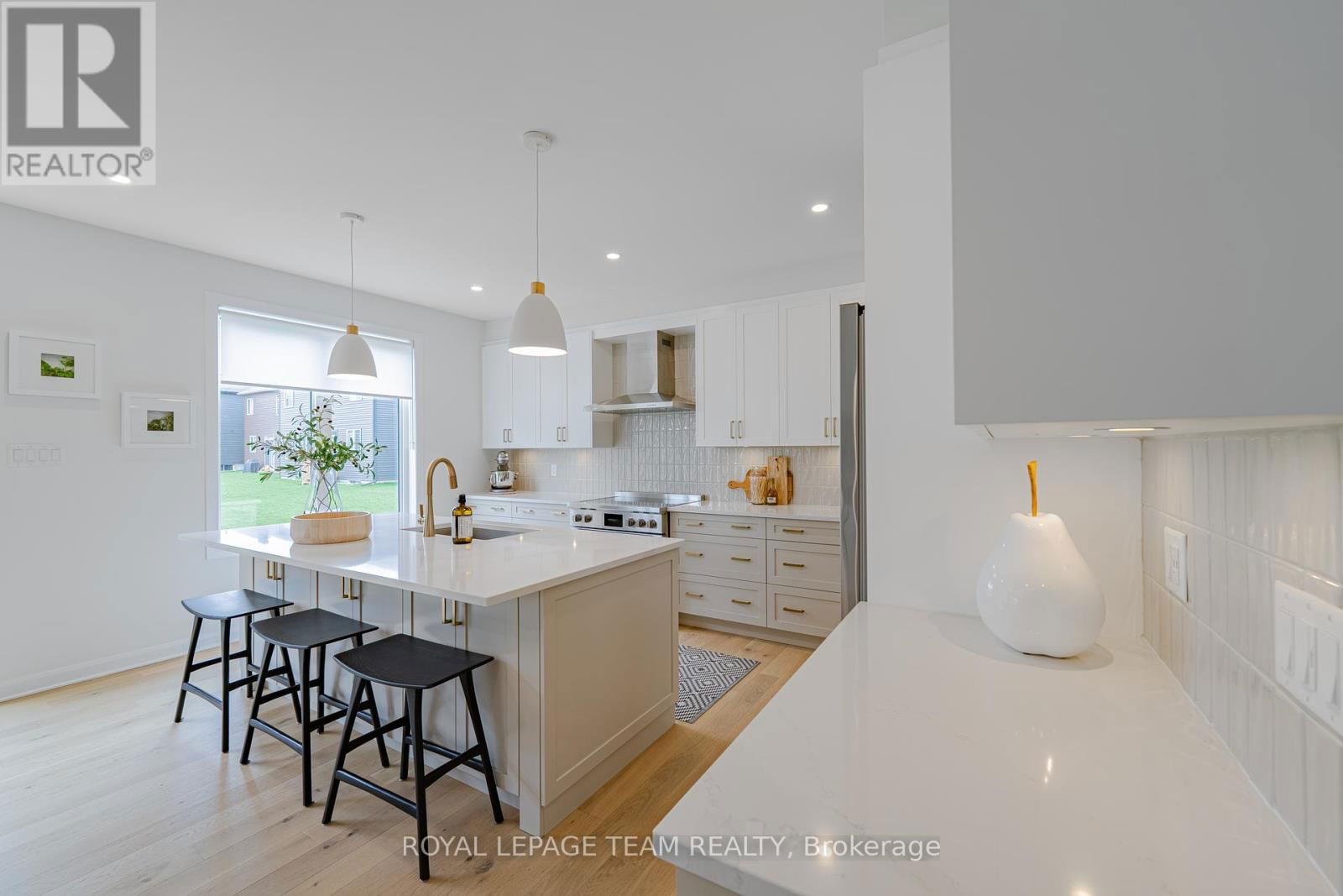 2055 WANDERER AVENUE Image 20