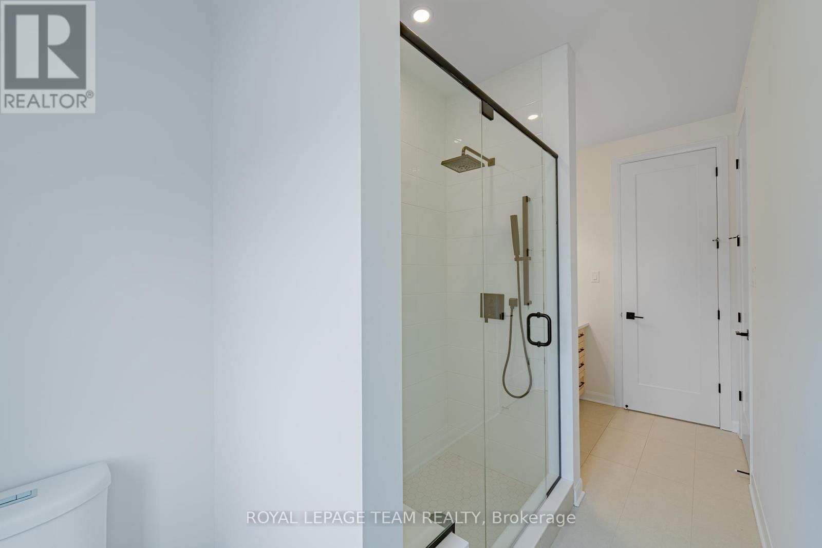2055 WANDERER AVENUE Image 30