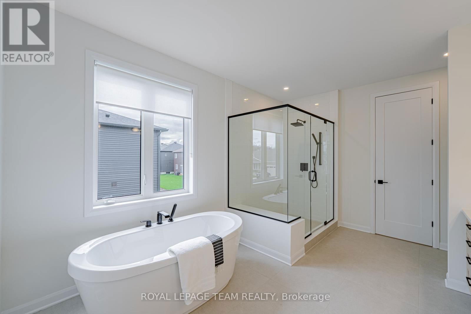 2055 WANDERER AVENUE Image 38