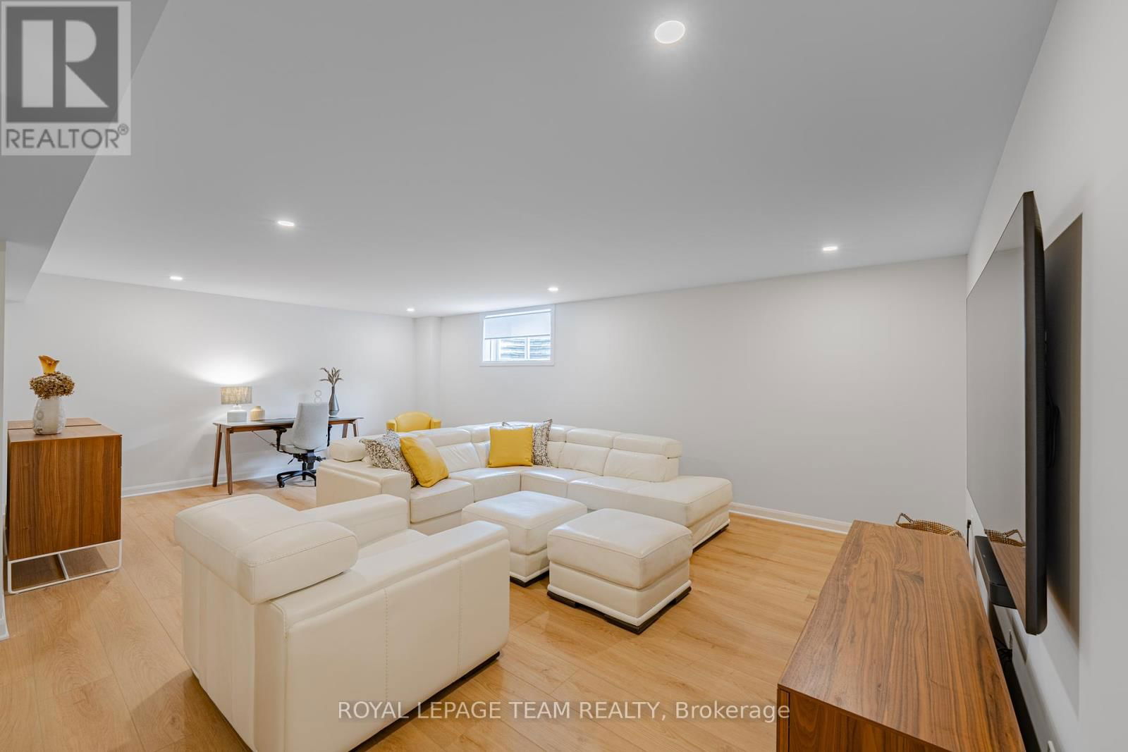2055 WANDERER AVENUE Image 43