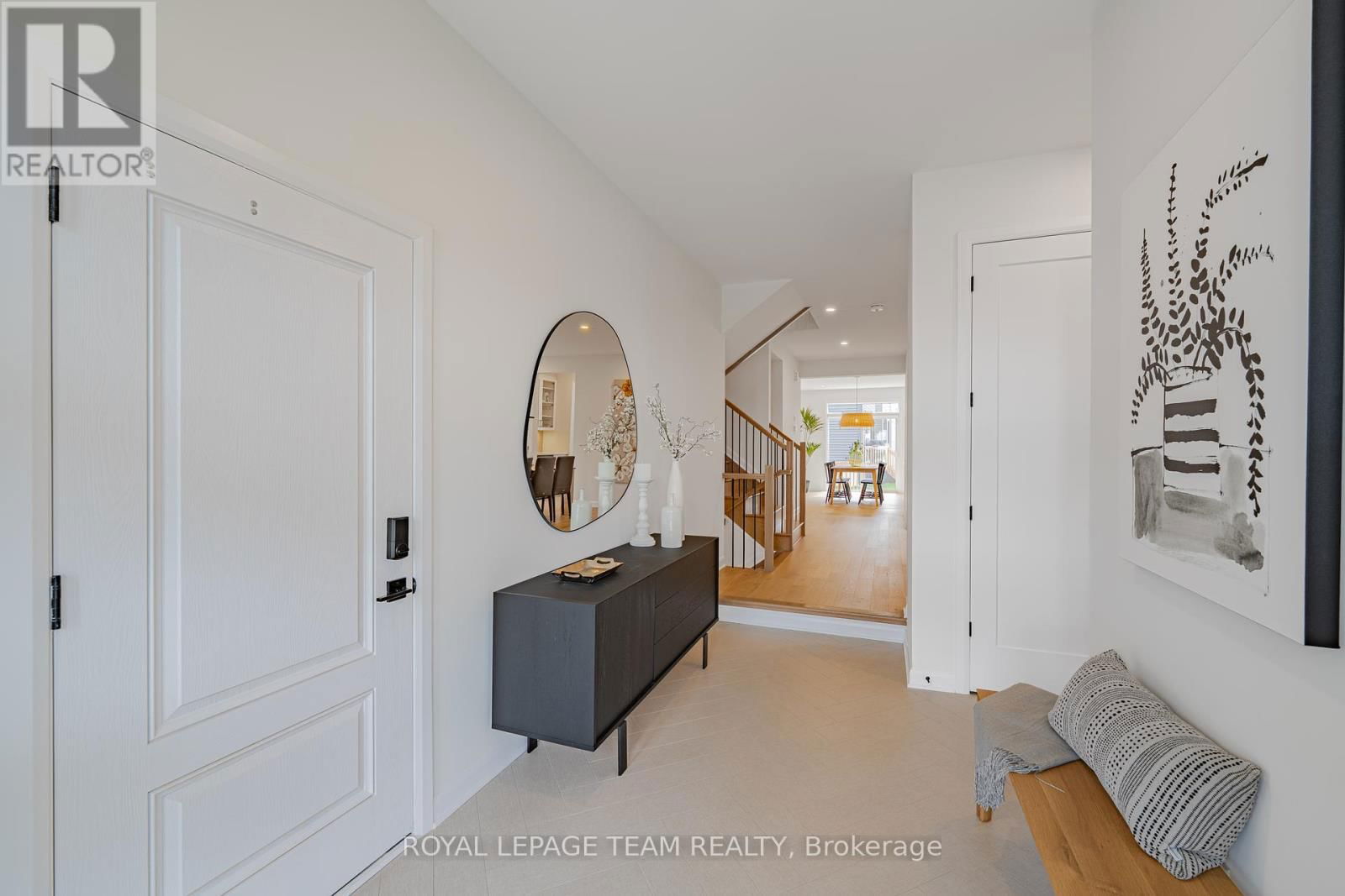 2055 WANDERER AVENUE Image 5