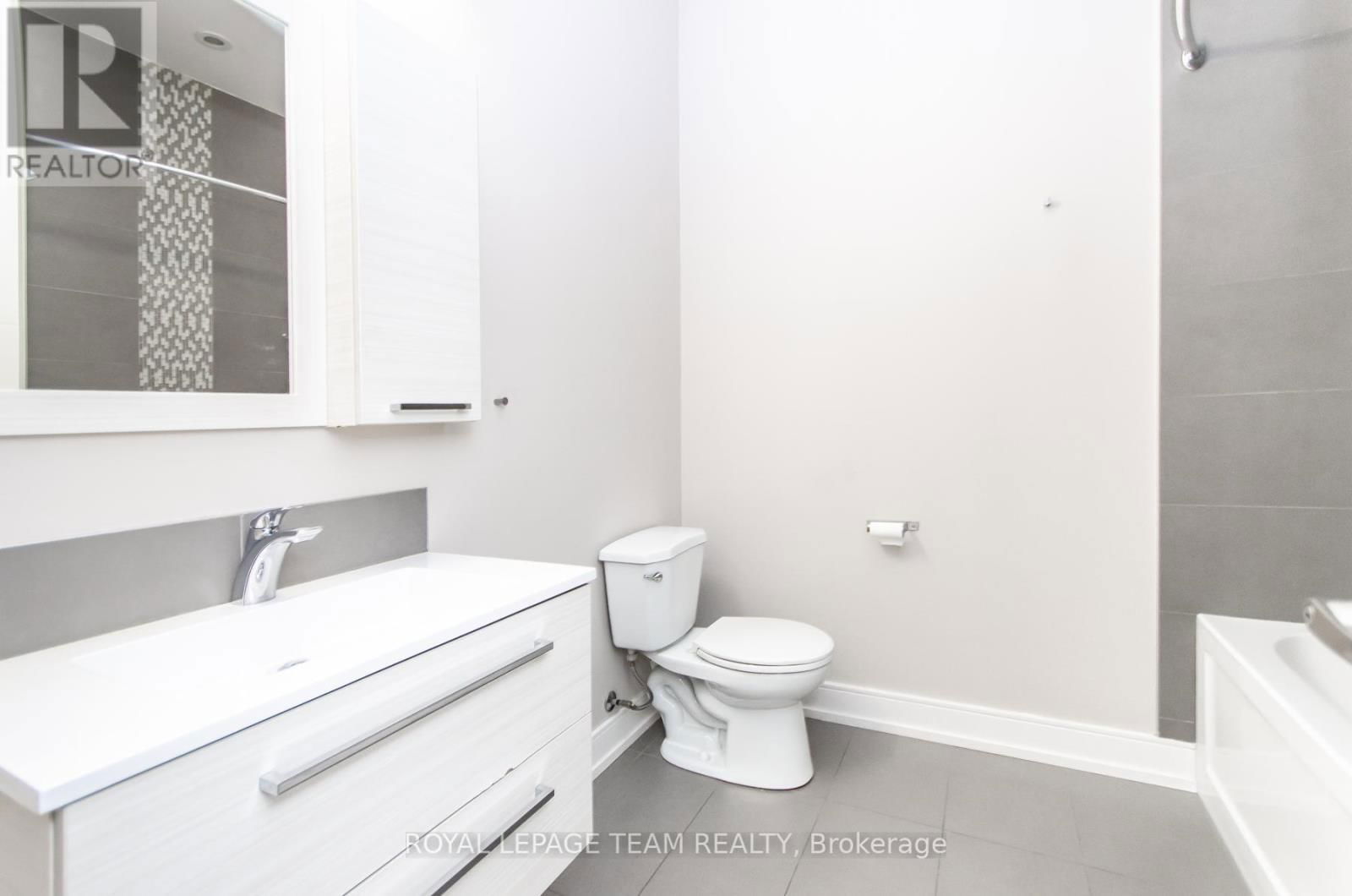 81 NORMAN STREET Image 11