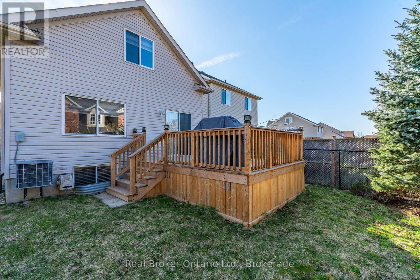 26 SINCLAIR STREET Image 37