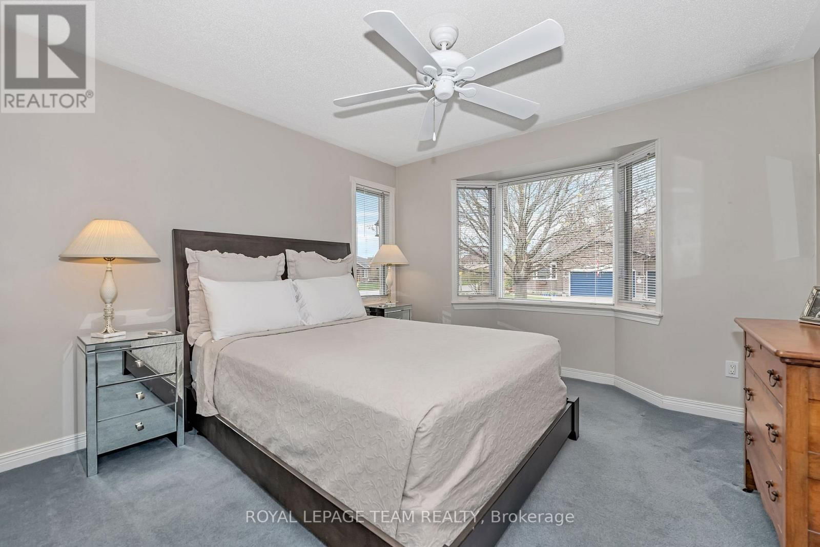 2 PEREGRINE CRESCENT Image 26