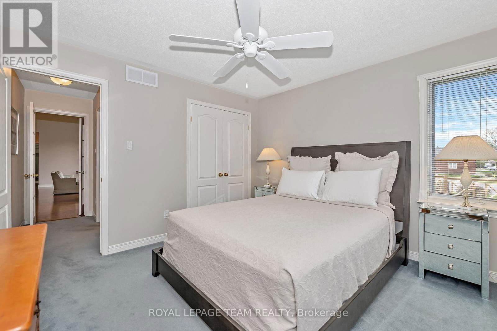 2 PEREGRINE CRESCENT Image 27