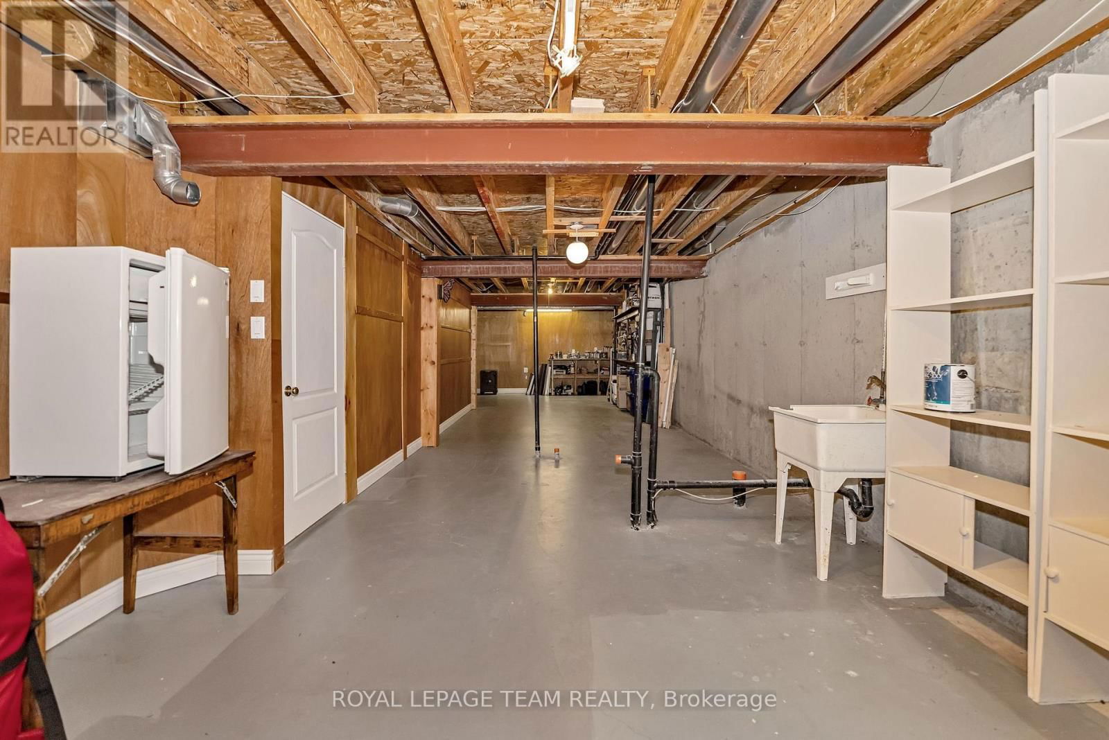 2 PEREGRINE CRESCENT Image 35