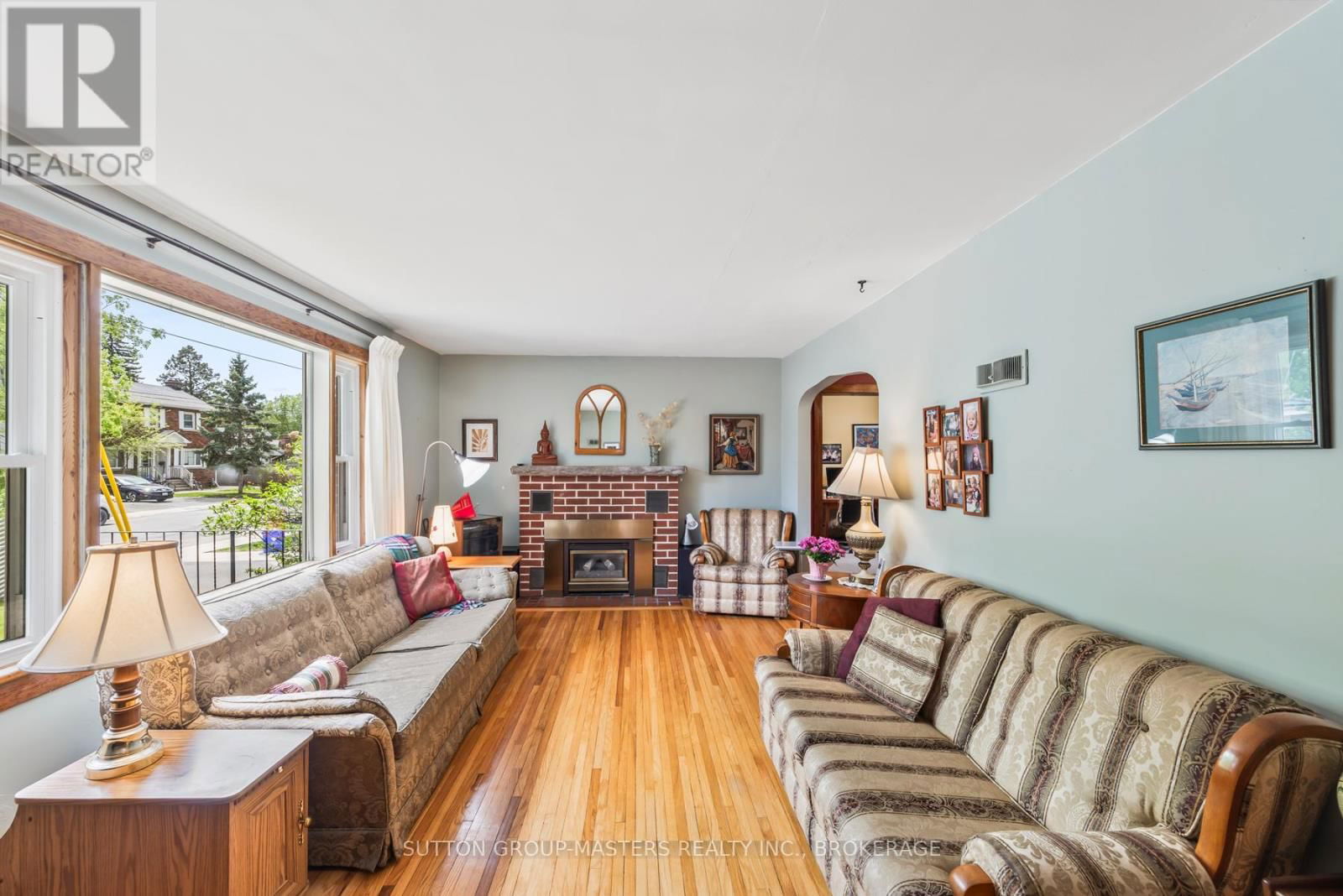 284 HELEN STREET Image 18