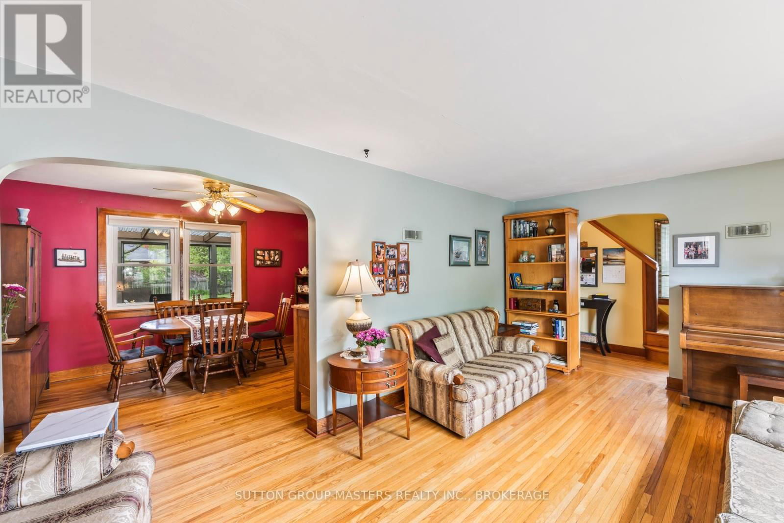 284 HELEN STREET Image 20