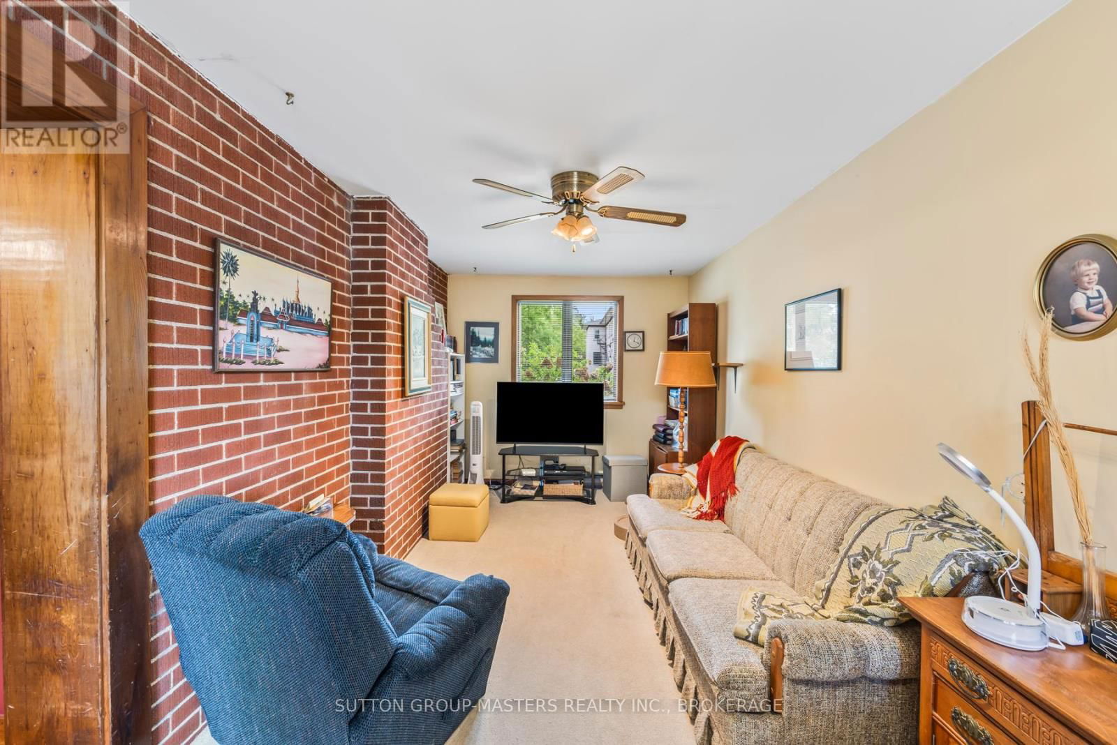 284 HELEN STREET Image 27