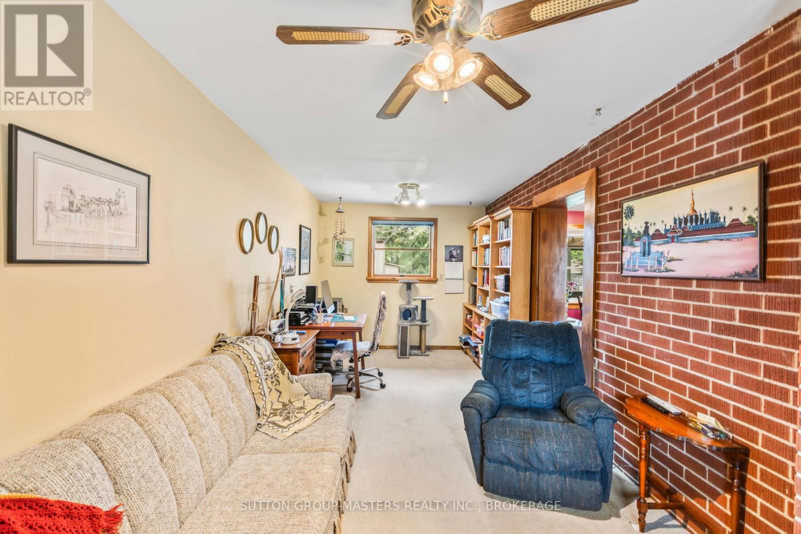 284 HELEN STREET Image 28
