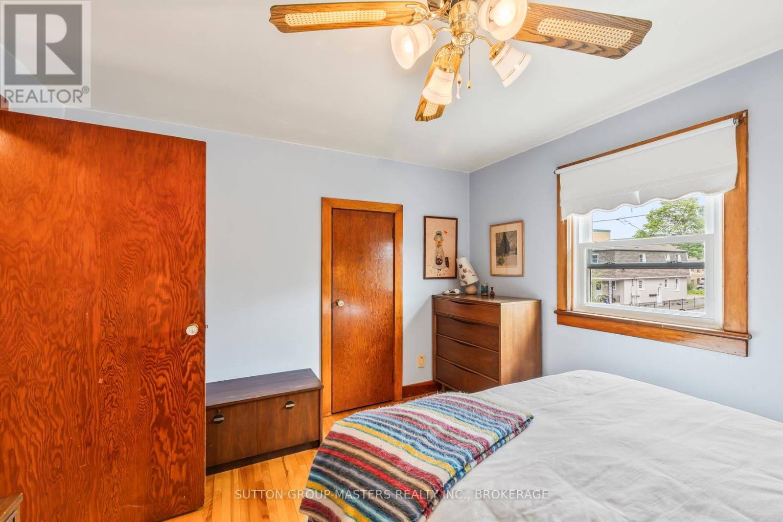 284 HELEN STREET Image 33