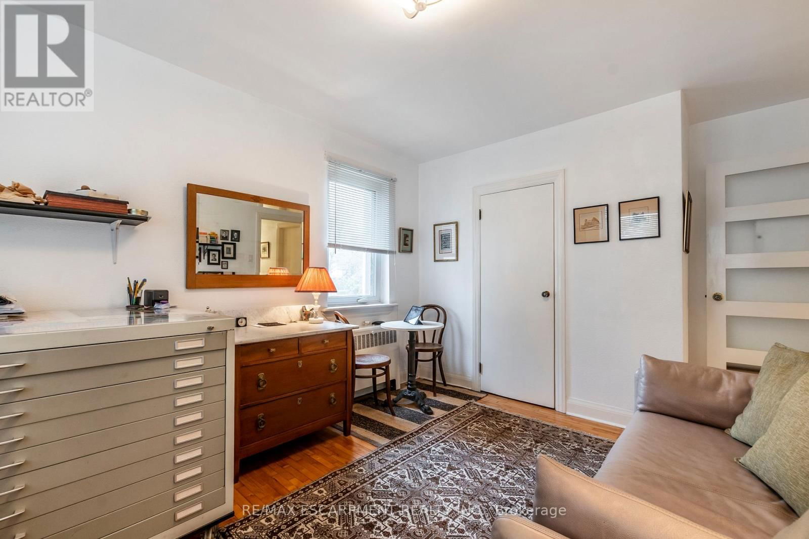 13 MCMASTER AVENUE Image 21