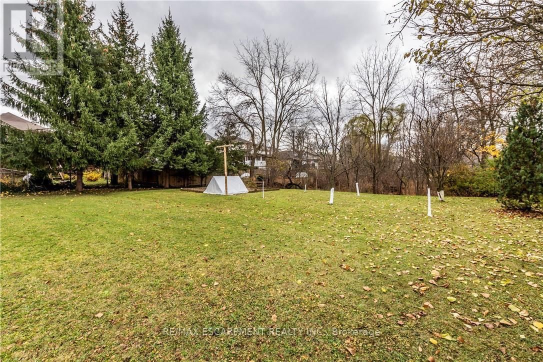 13 MCMASTER AVENUE Image 30