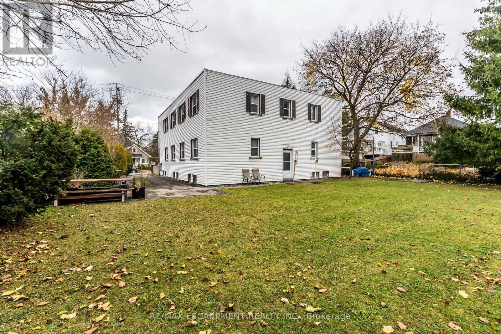 13 MCMASTER AVENUE Image 4
