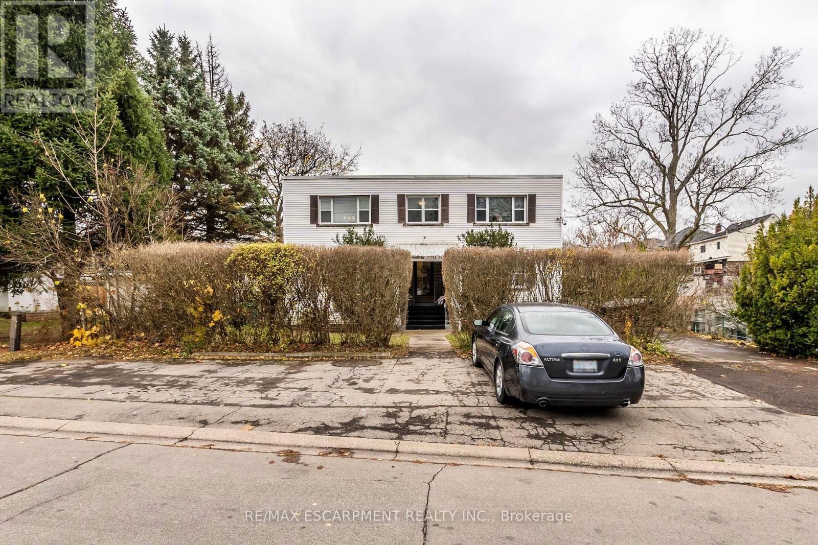 13 MCMASTER AVENUE Image 5