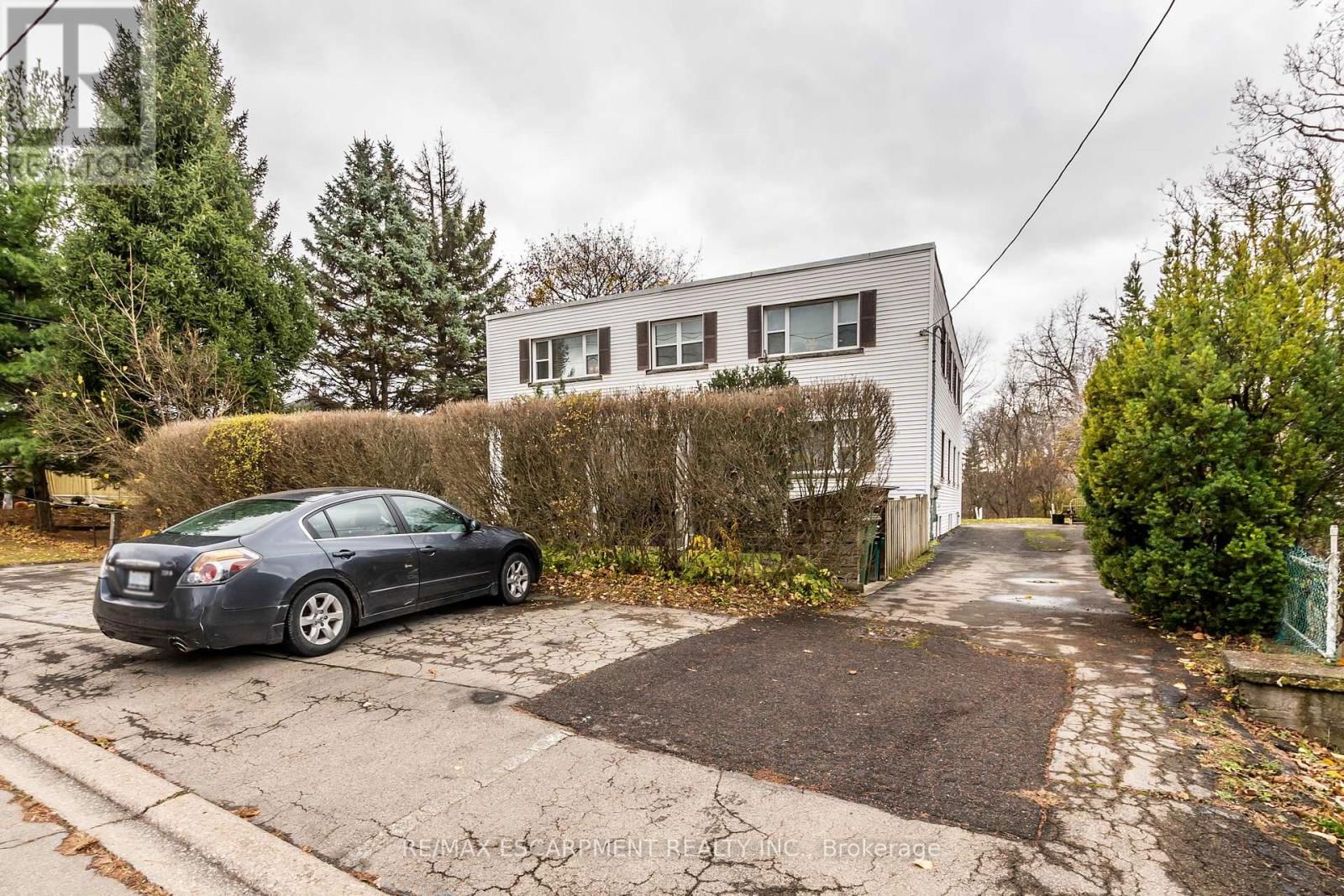 13 MCMASTER AVENUE Image 6