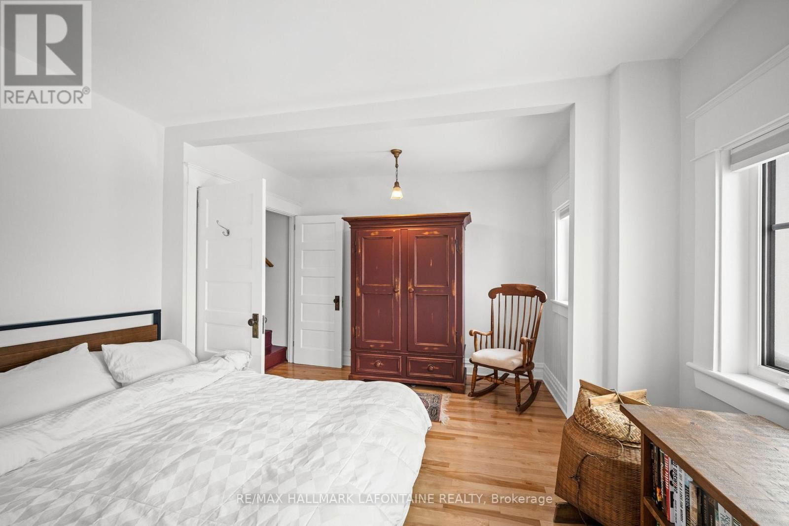 143 BLACKBURN AVENUE Image 16