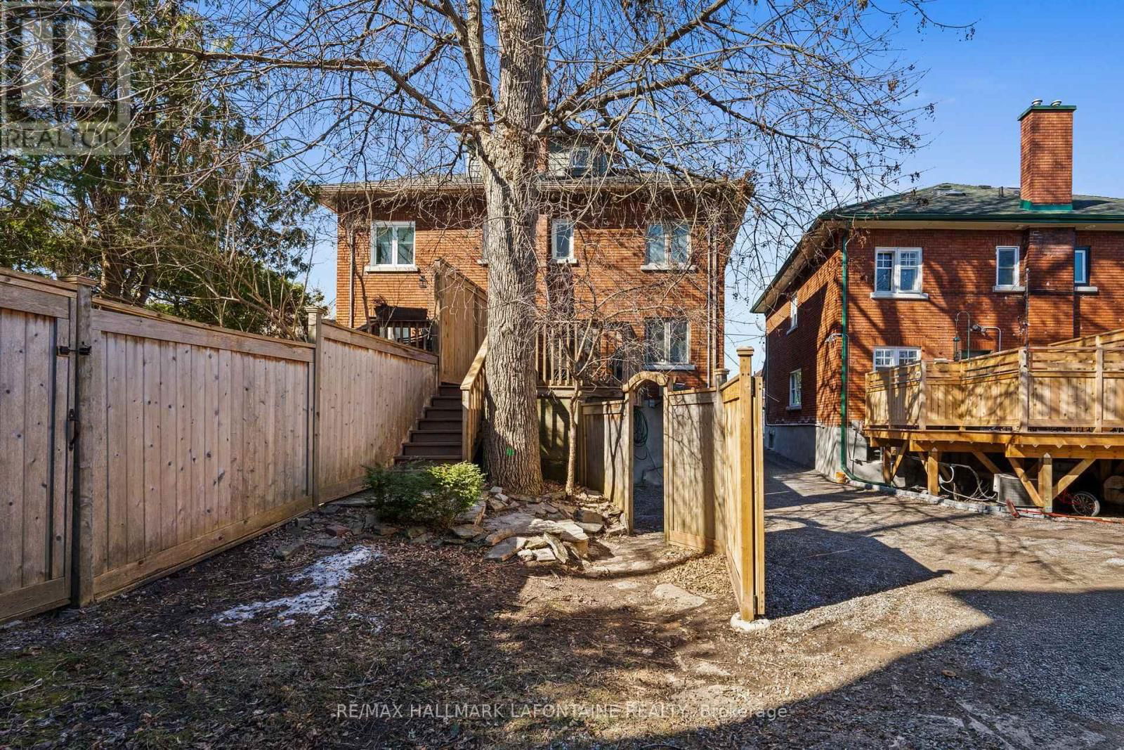 143 BLACKBURN AVENUE Image 30