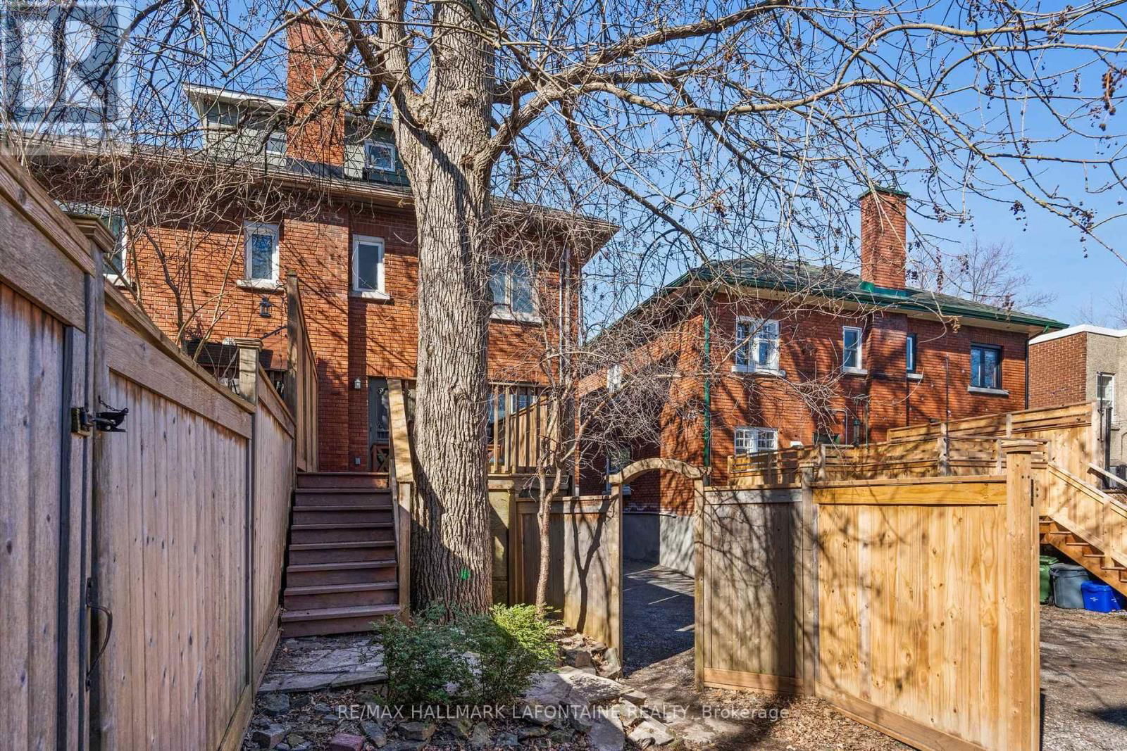 143 BLACKBURN AVENUE Image 31