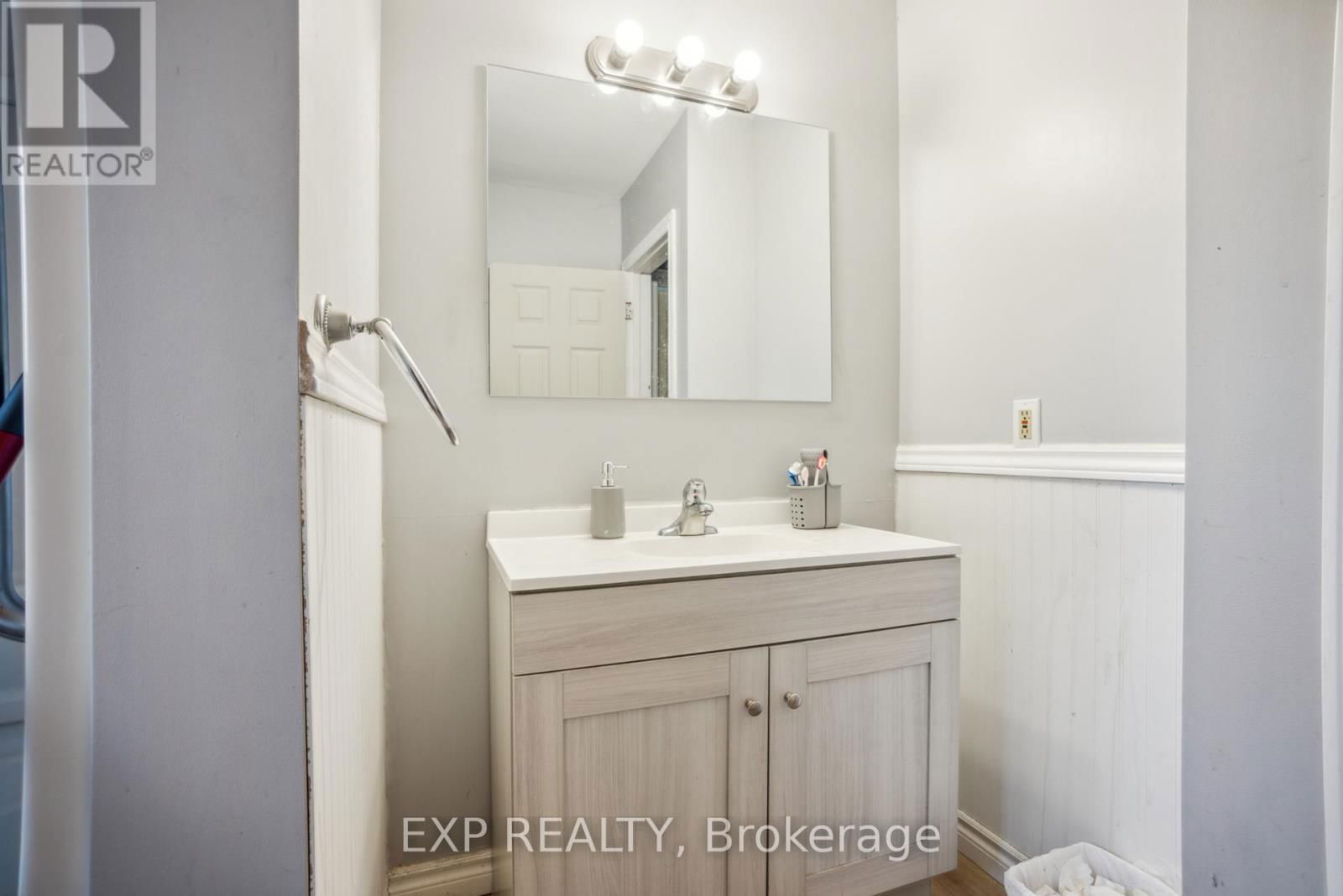 97 GILBERT STREET Image 17