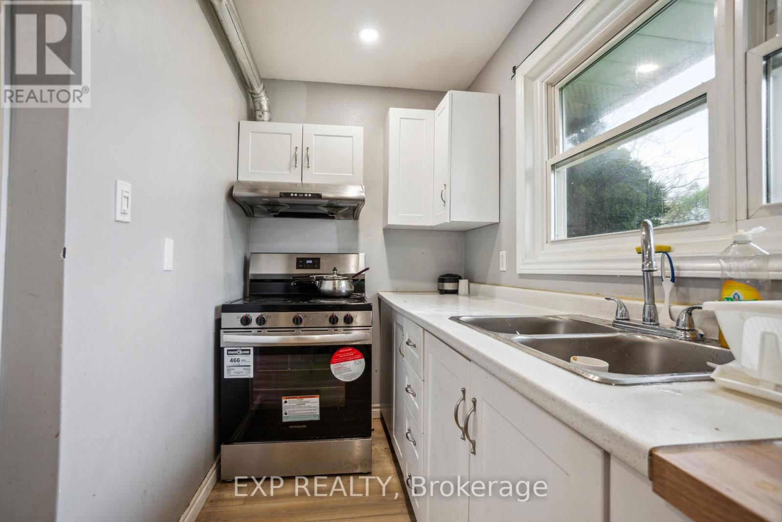 97 GILBERT STREET Image 7