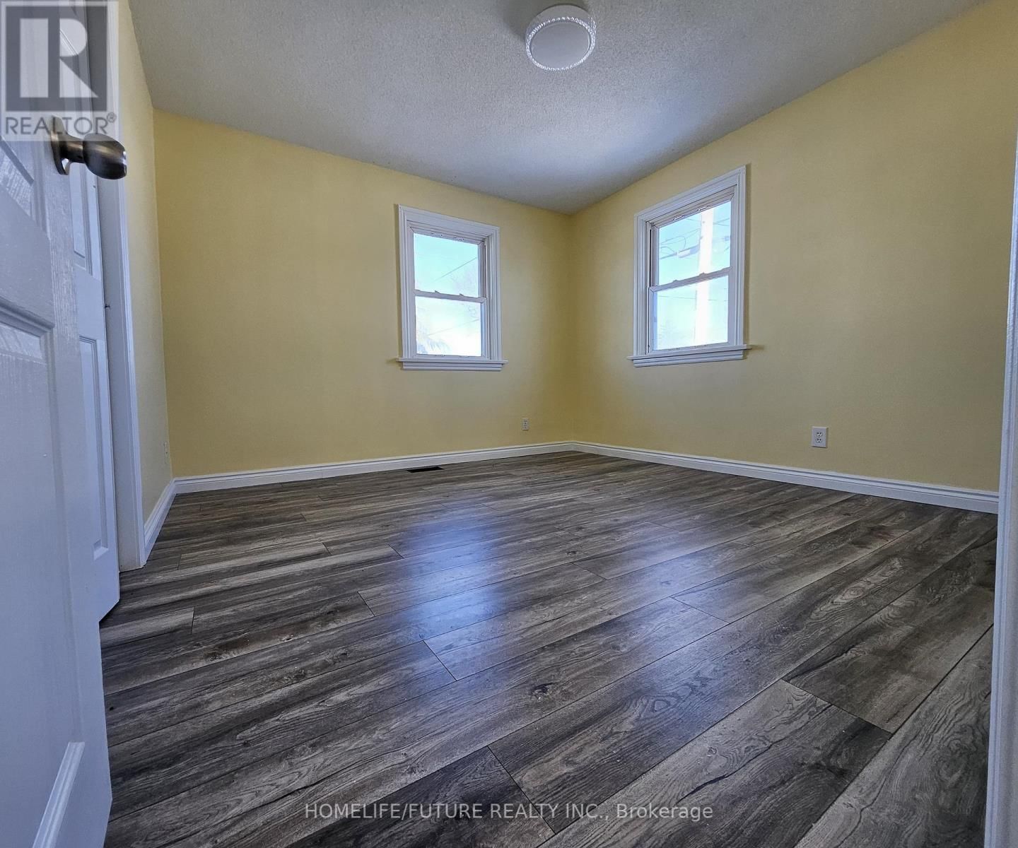 14 LATCHFORD STREET Image 12