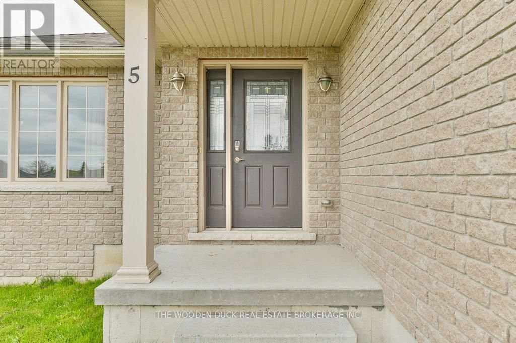 5 MITCHELL DRIVE Image 2