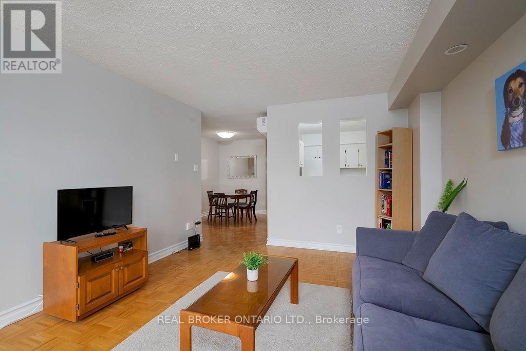108 - 158C MCARTHUR AVENUE Image 5