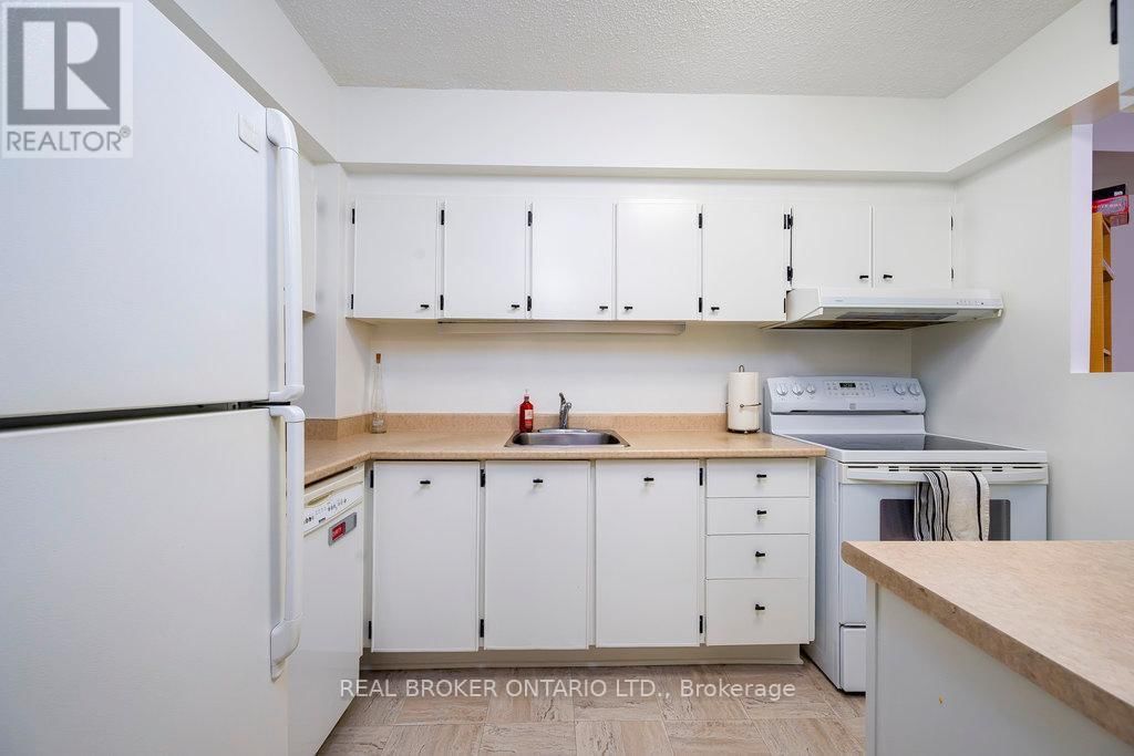 108 - 158C MCARTHUR AVENUE Image 9