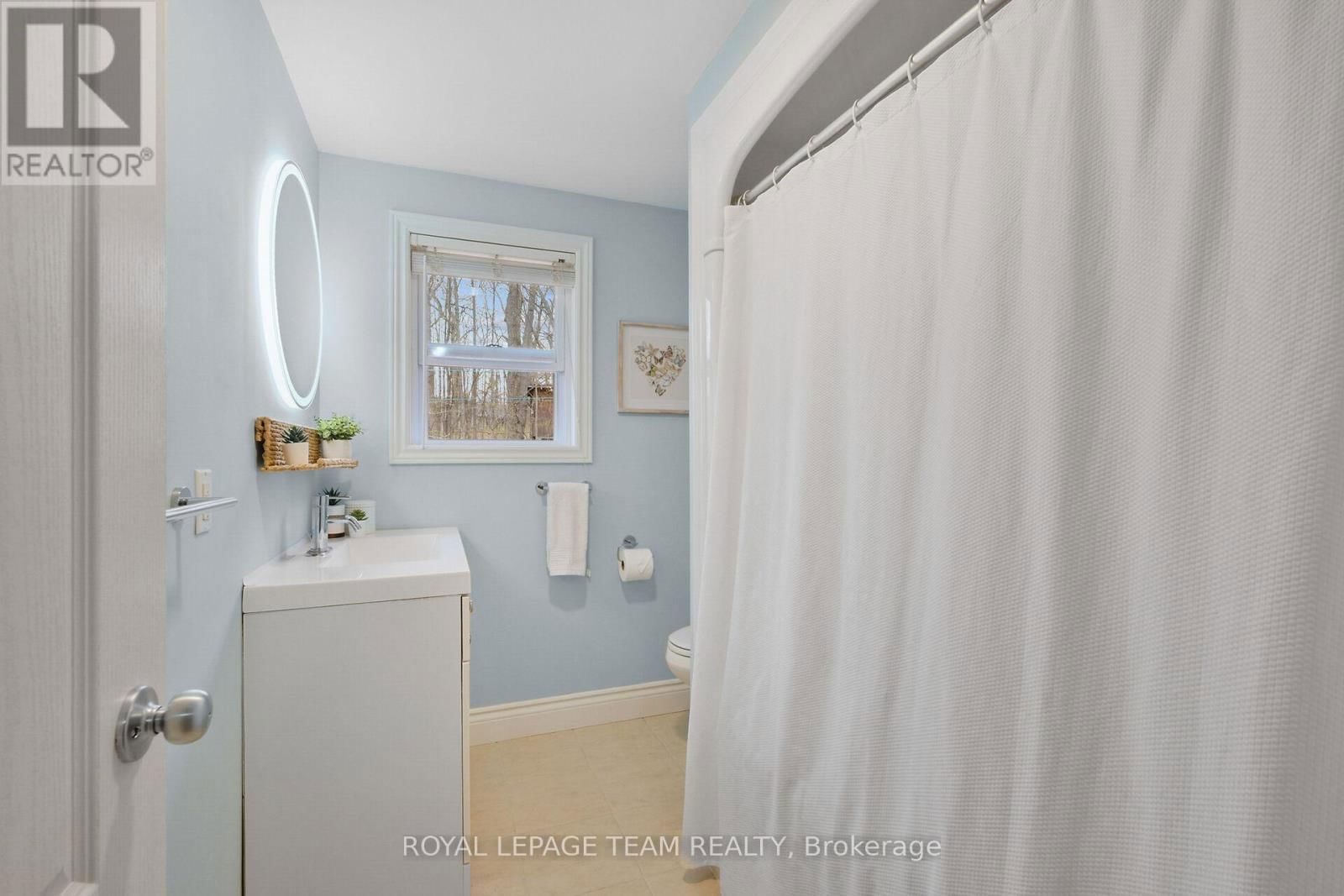 371 KENNEDY ROAD Image 20