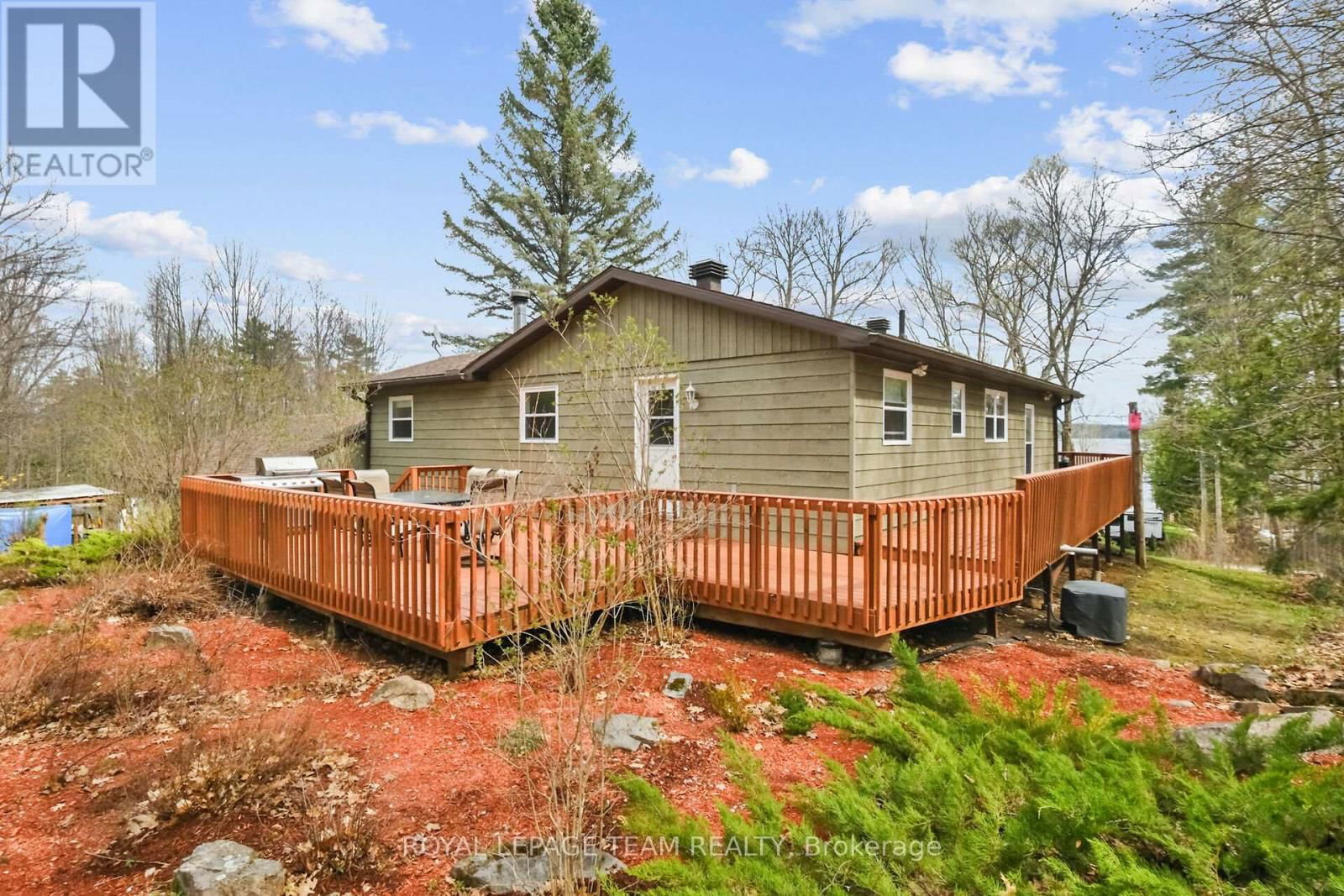 371 KENNEDY ROAD Image 38