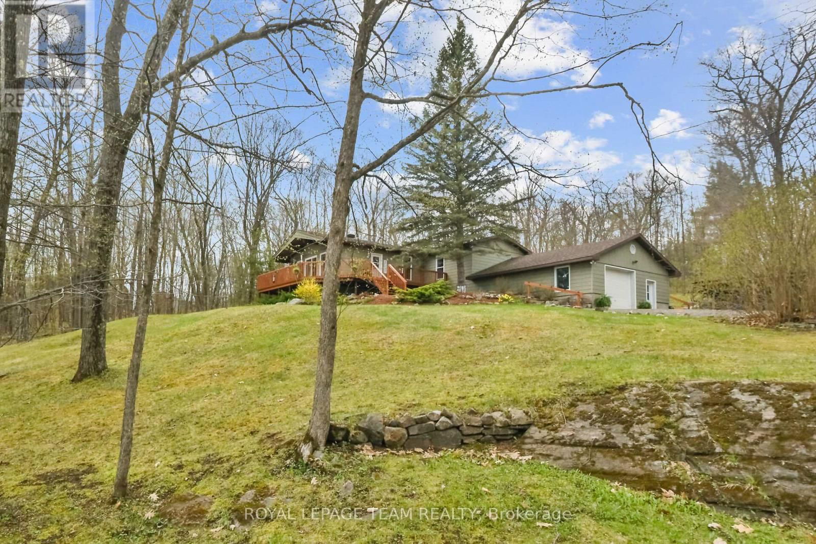 371 KENNEDY ROAD Image 39