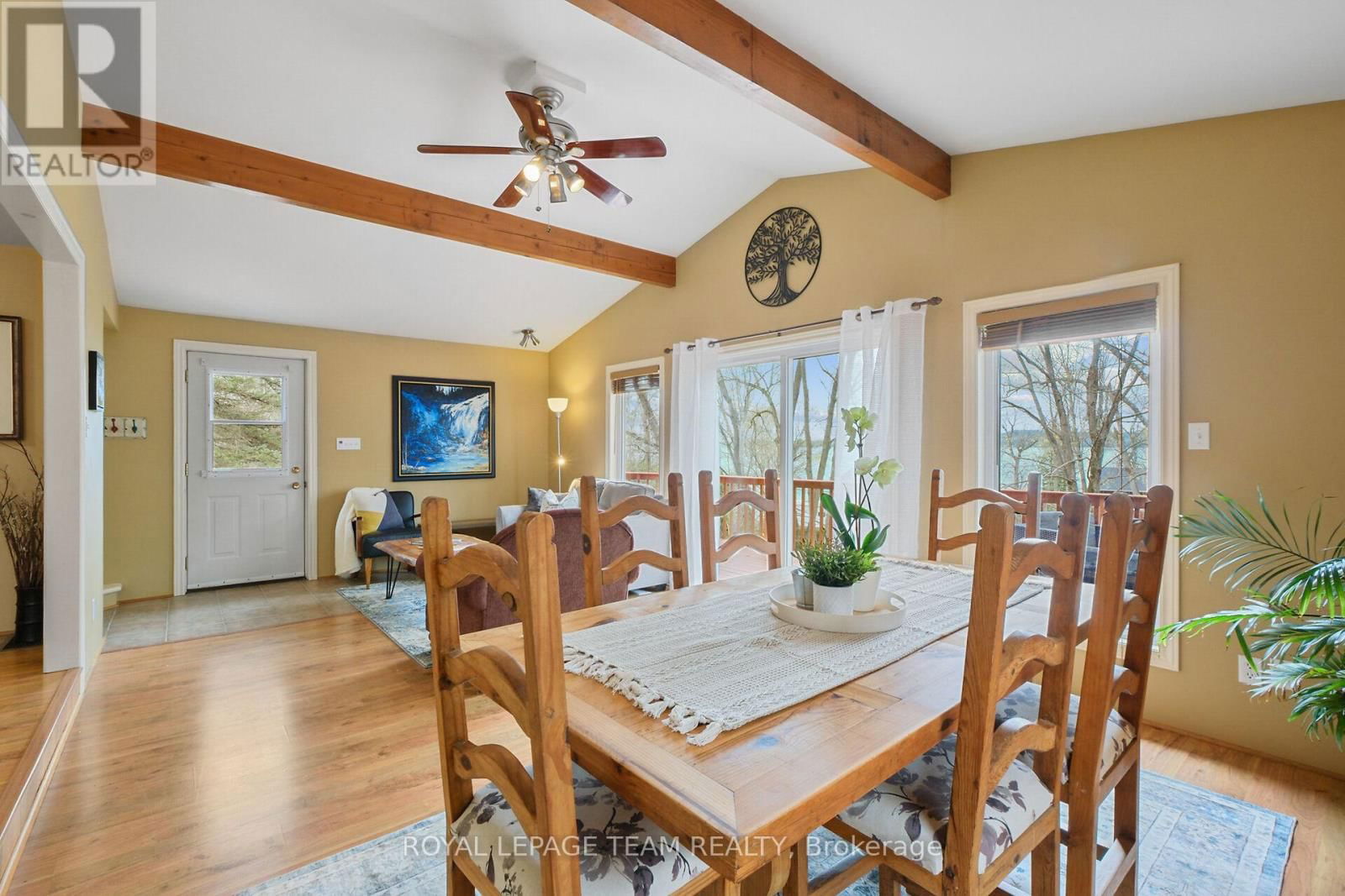 371 KENNEDY ROAD Image 8