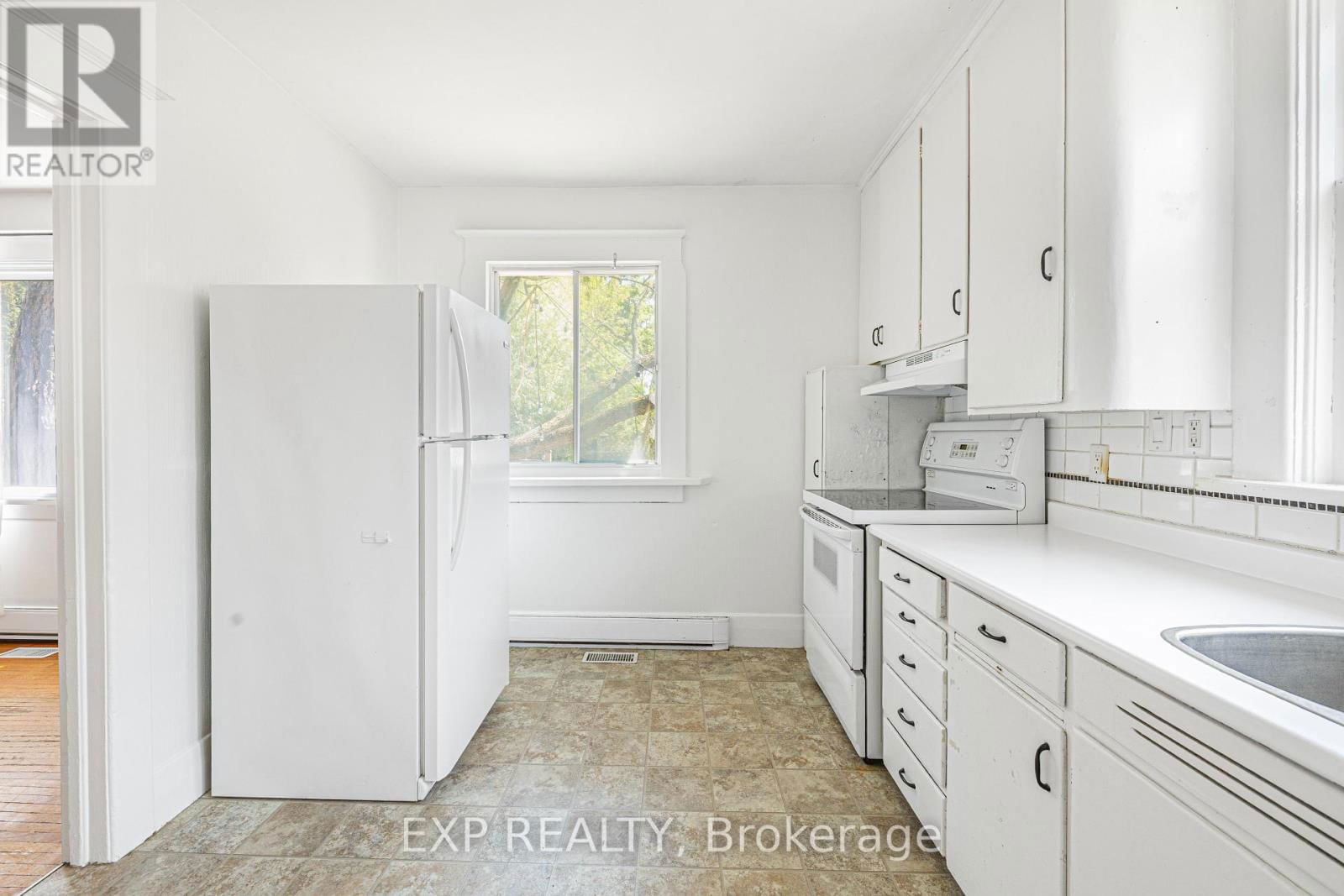 349 LUELLA STREET Image 11